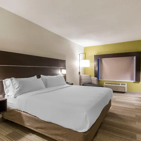 Holiday Inn Express And Suites Chicago West - St Charles By Ihg Saint Charles Exterior photo