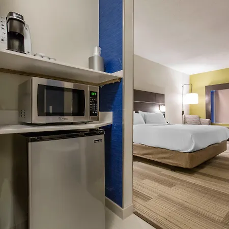 Holiday Inn Express And Suites Chicago West - St Charles By Ihg Saint Charles Exterior photo