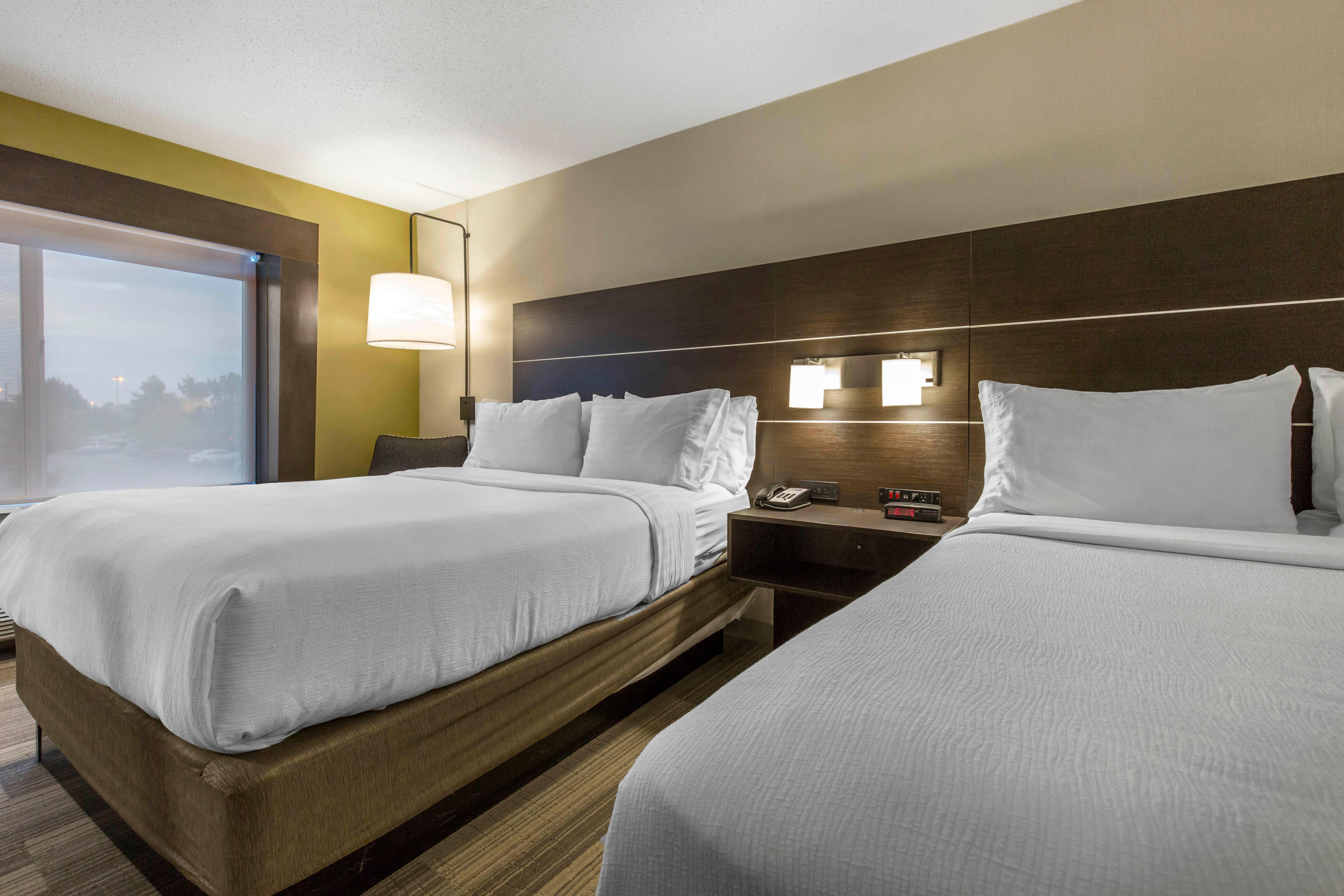 Hotel Express And Chicago West - St Charles By Ihg 2*