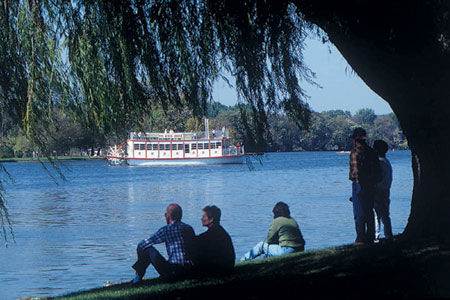 Express And Chicago West - St Charles By Ihg 2*