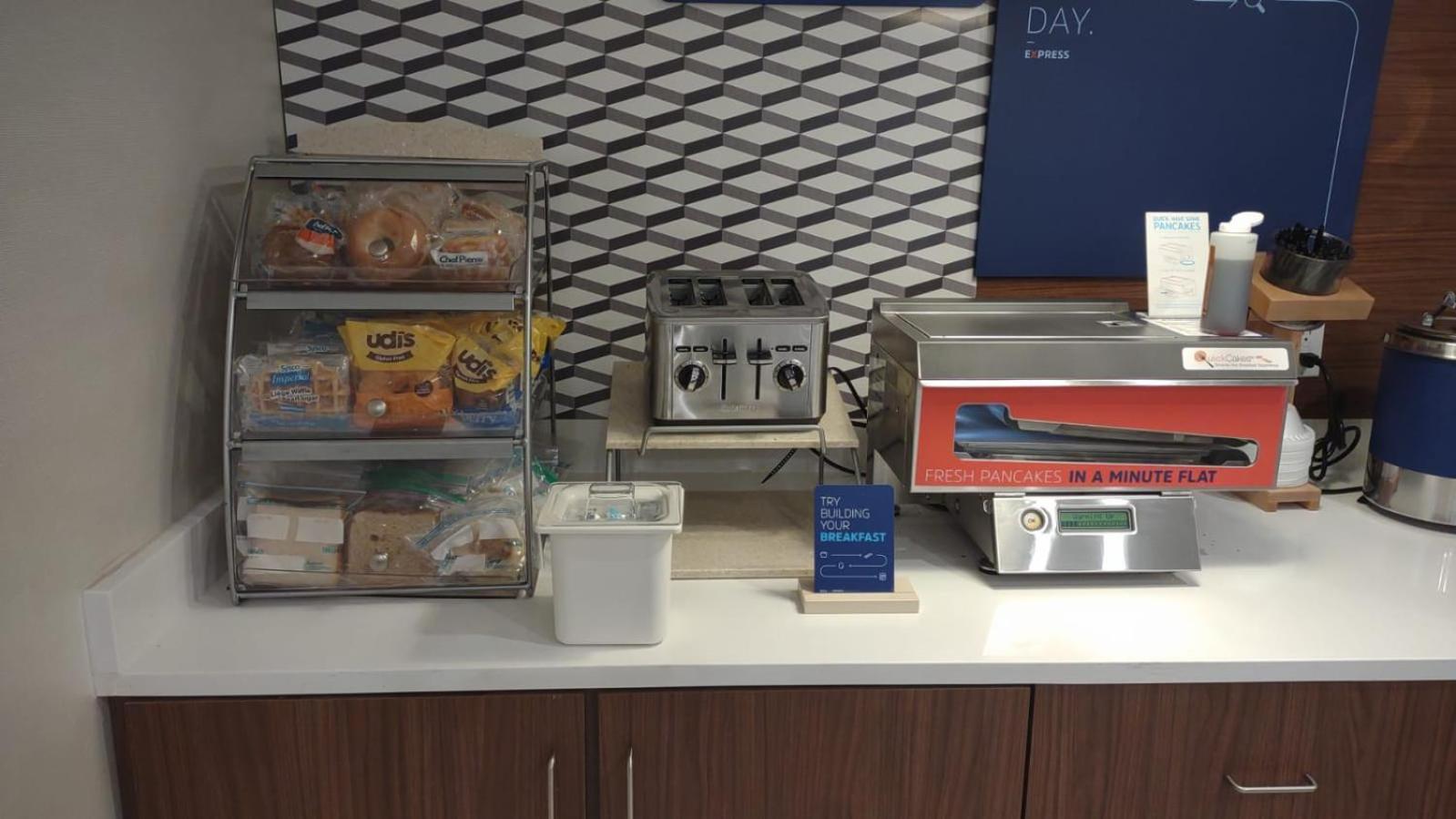 Hotel Express And Chicago West - St Charles By Ihg Saint Charles